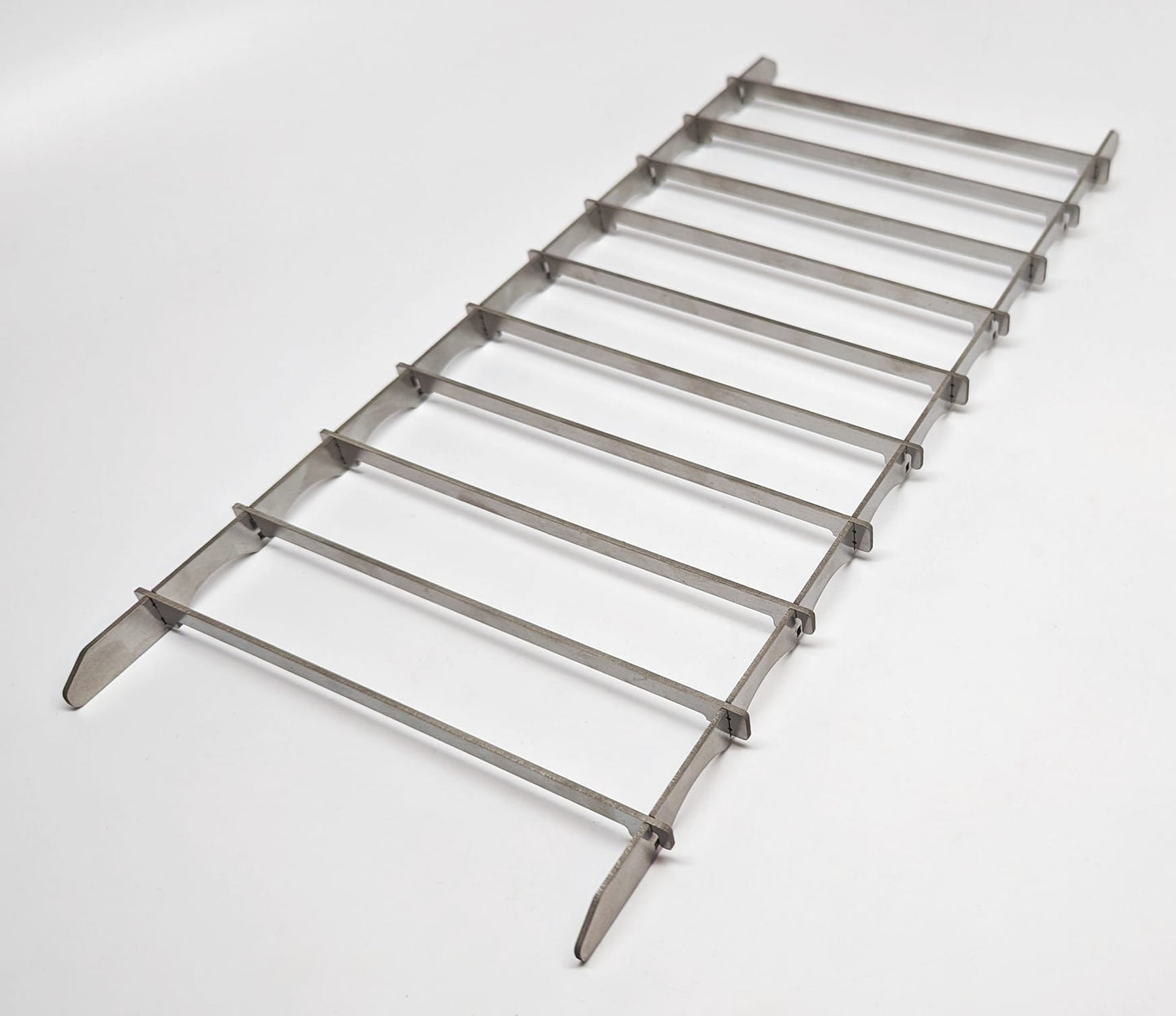 Suluk 46 - Manak Titanium Grill With Carbon Storage Tube