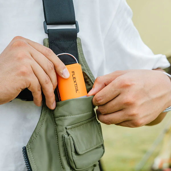 FLEXTAIL - TINY PUMP 2X-Ultimate 3-in-1 Outdoor Pump with Camping Lamp
