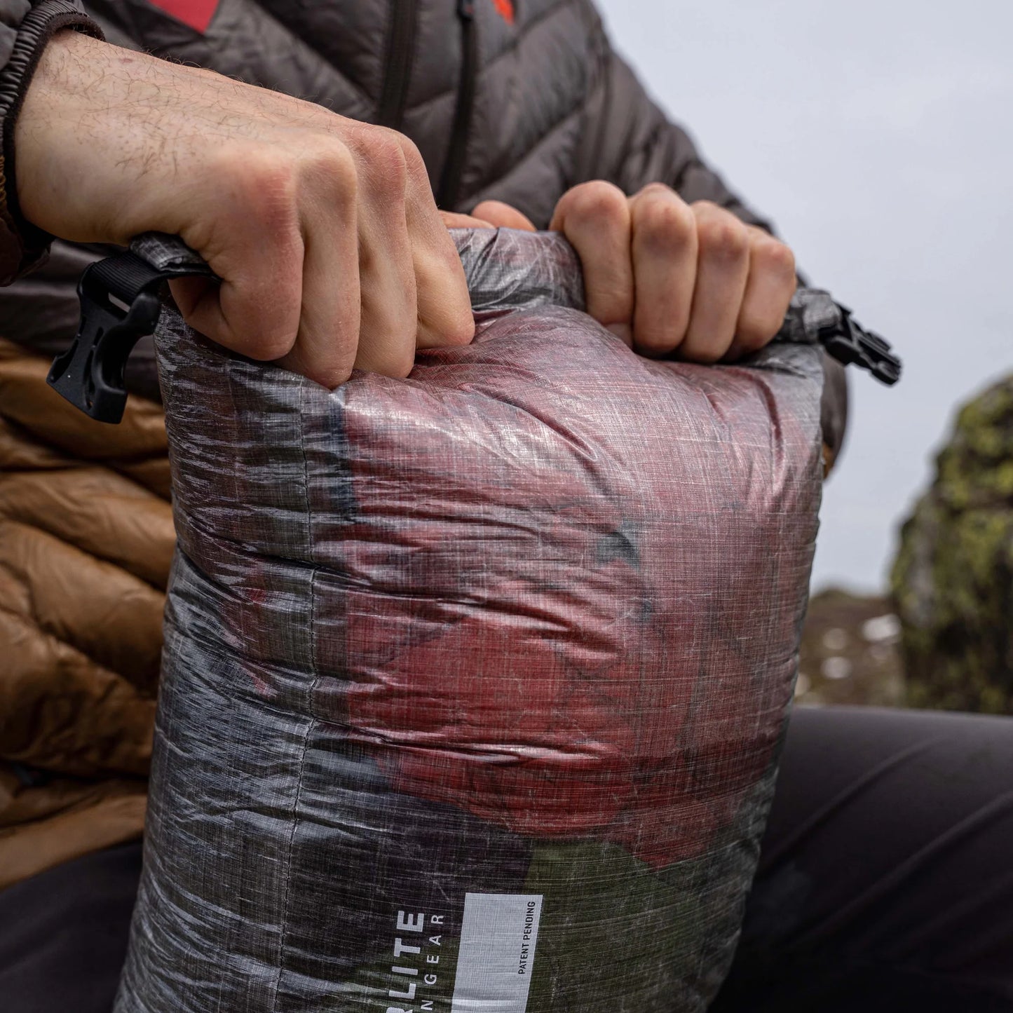 Hyperlite Mountain Gear - Side Entry Pod