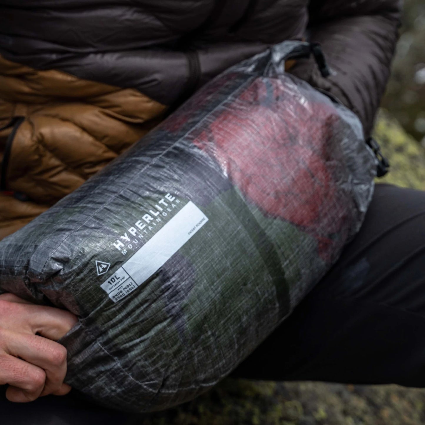 Hyperlite Mountain Gear - Side Entry Pod