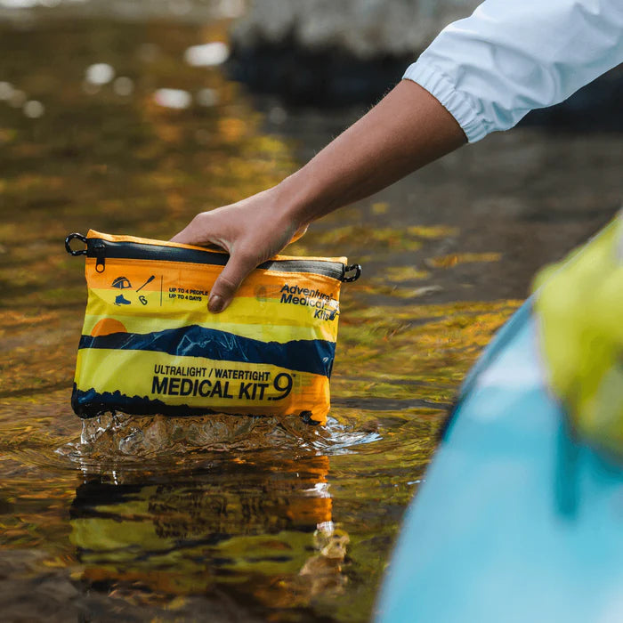 Adventure Medical - Ultralight / Watertight .9 Medical Kit
