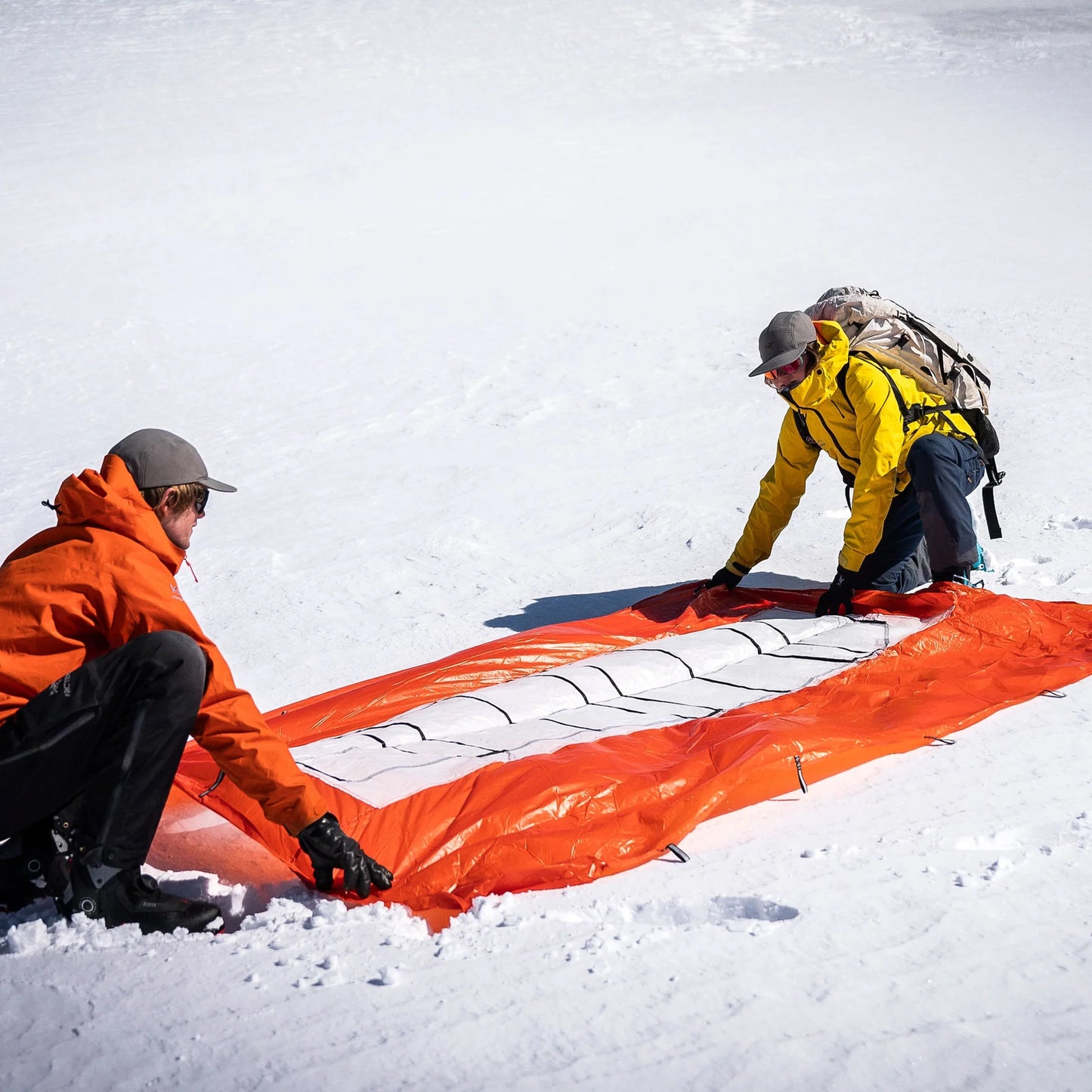 Hyperlite Mountain Gear -  6'8" x 9'  Lightweight Durlyte 10D Nylon Ski Rescue Tarp