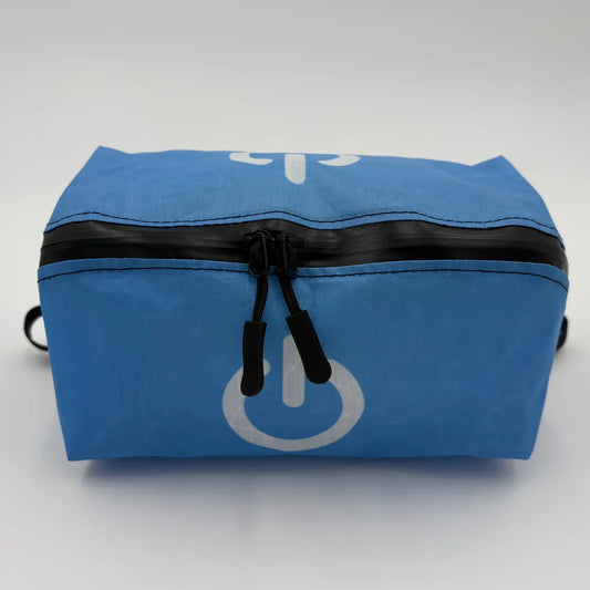 space bear bags ダイニーマポーチ★ステッカー付 Space Bear Bags O CANADA 限定ポーチ｜Dyneema製 軽量ULギア | TARCIT