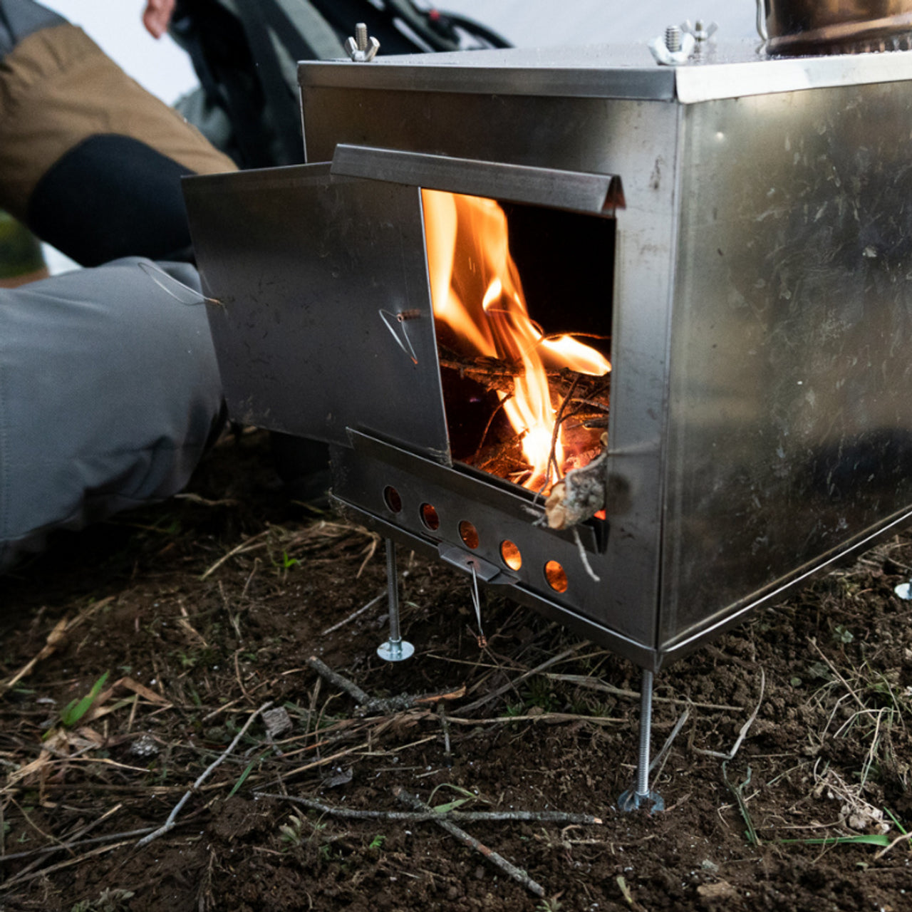 Seek outside sales titanium wood stove